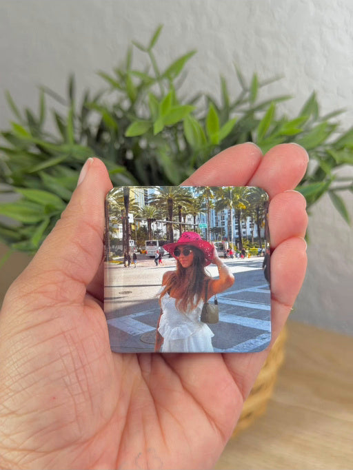 Single personalized photo magnet close-up